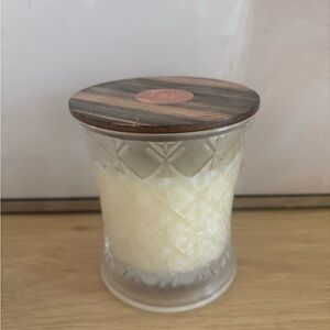 Woodwick Candle with Wooden Lid